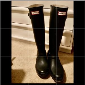 Hunter size 8 winter/ rain boots